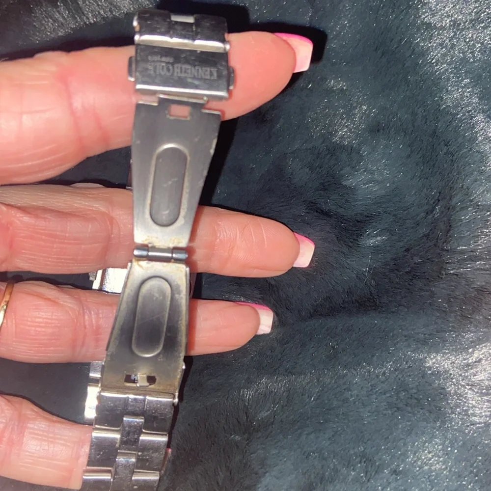 Kenneth Cole New York preloved some